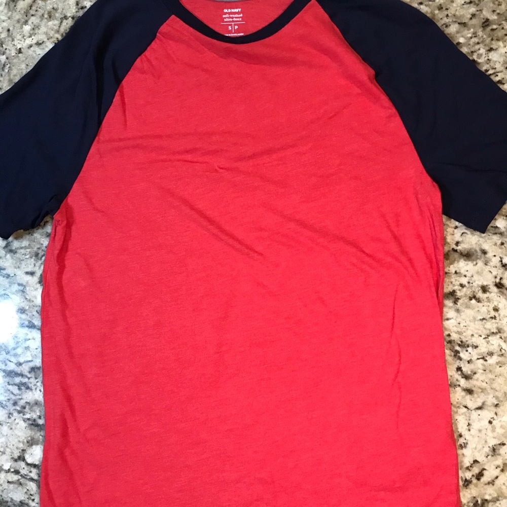 Old Navy soft-washed, Young man small